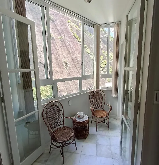Espaçoso apartamento 2 Quartos em Copacabana à 500m da praia e Metrô-1